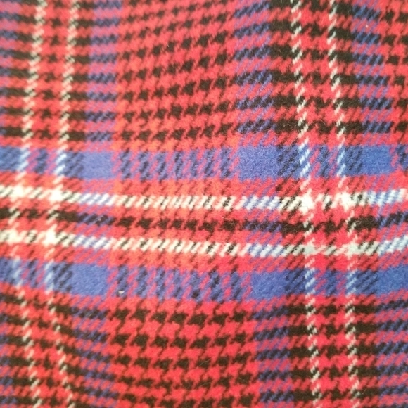 Red Plaid mini skirt - Picture 6 of 8